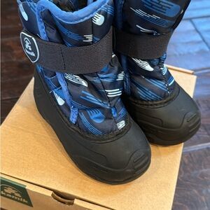 Kamik Snowybug 2 size 9 Toddler boots